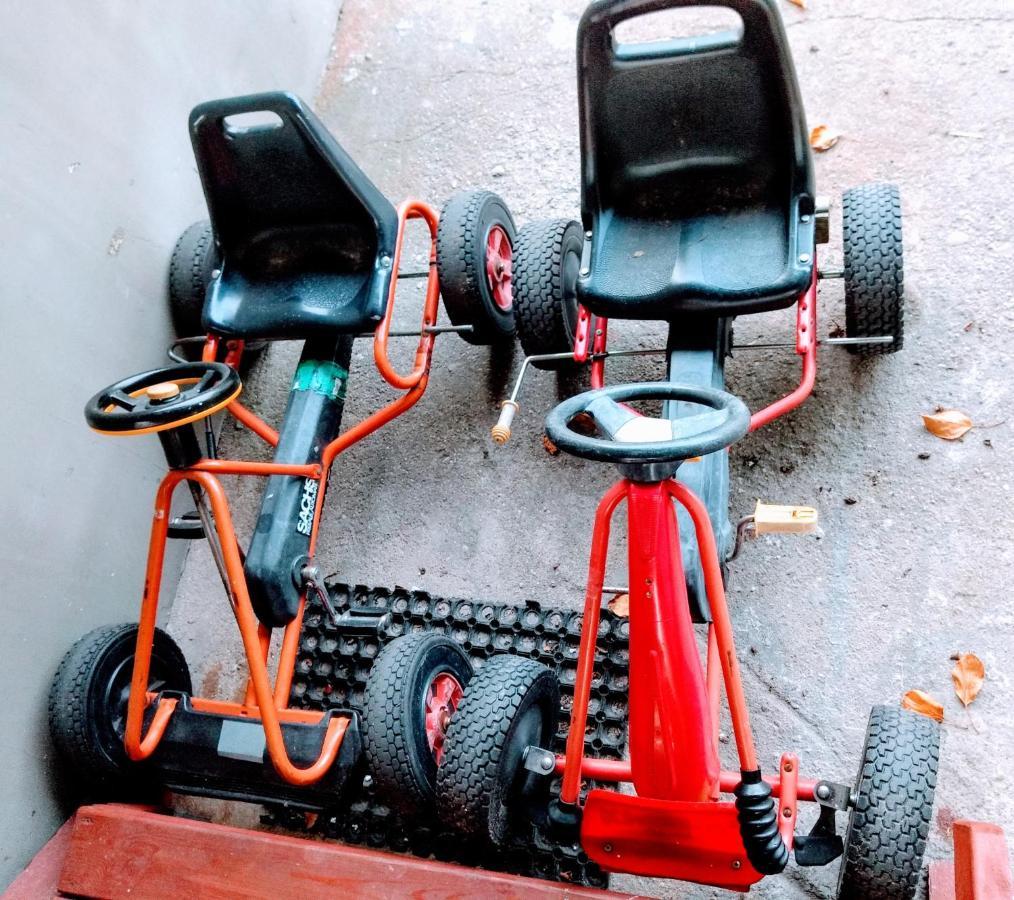 Ow Wilk - Pokoje I Domki Z Aneksami Kuchennymi, Parking, Plac Zabaw Łeba Exteriör bild